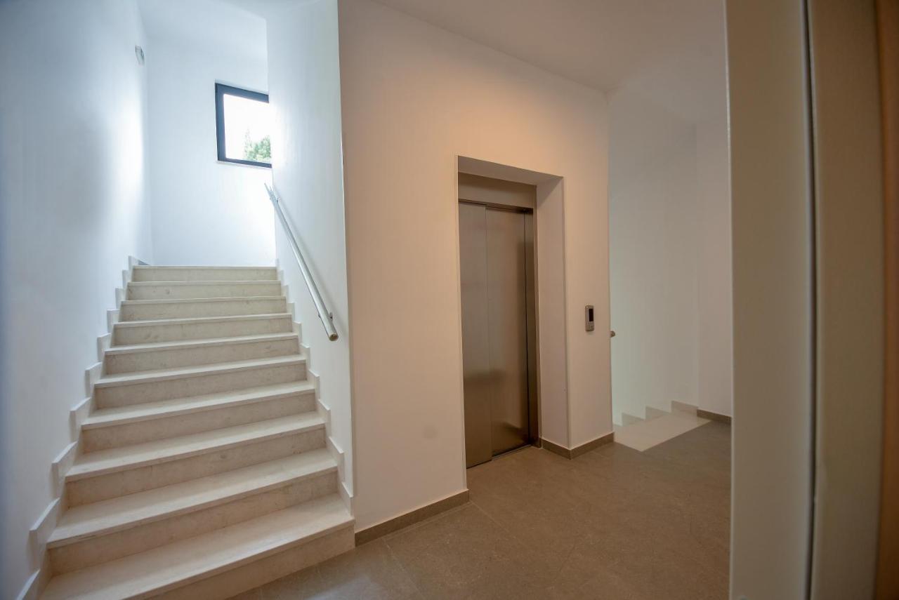 Pine 1 Apartment In The Center 特雷比涅 外观 照片