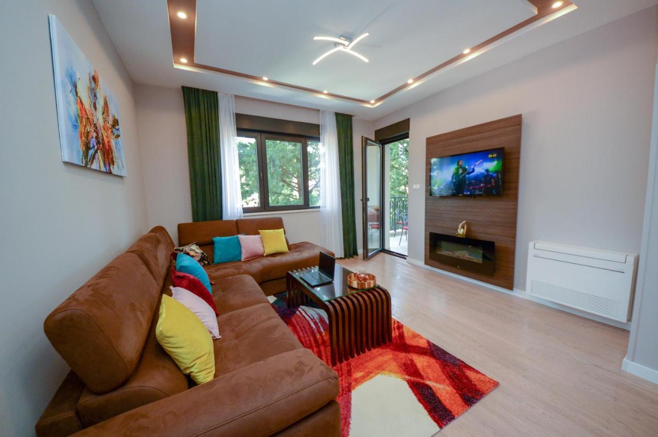Pine 1 Apartment In The Center 特雷比涅 外观 照片